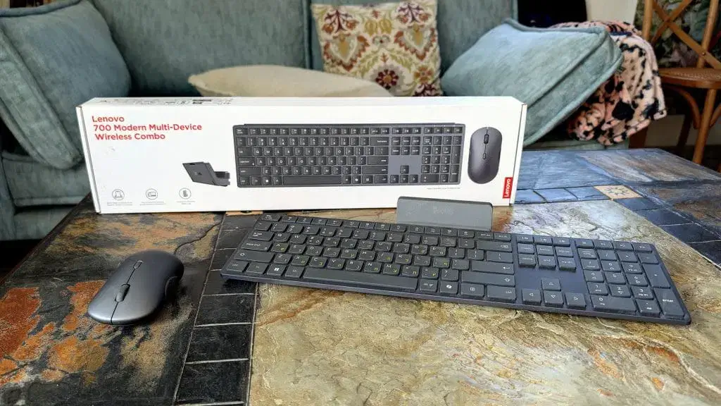 Lenovo 700 Combo Mod1 25 1024X576 1